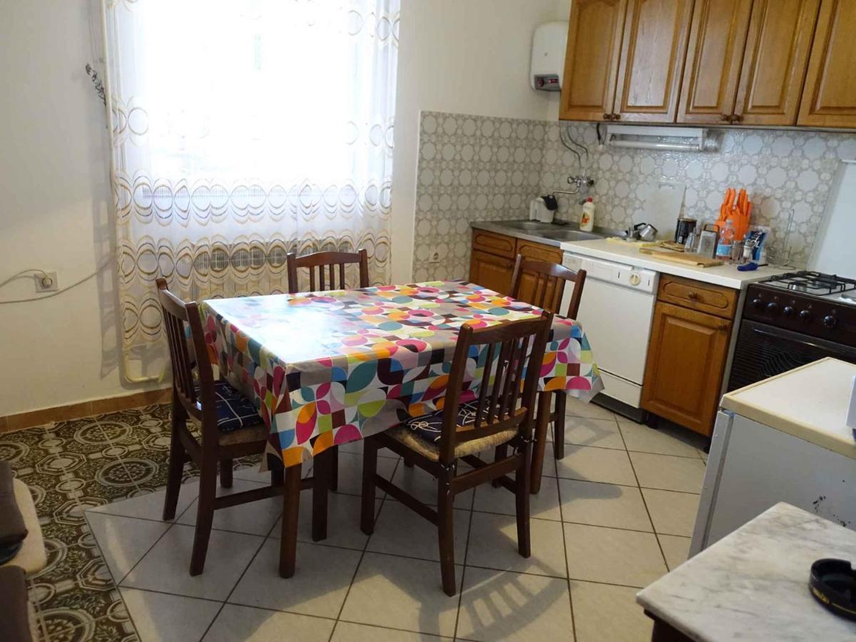 Apartment In Omisalj - Insel Krk 39736 Екстер'єр фото